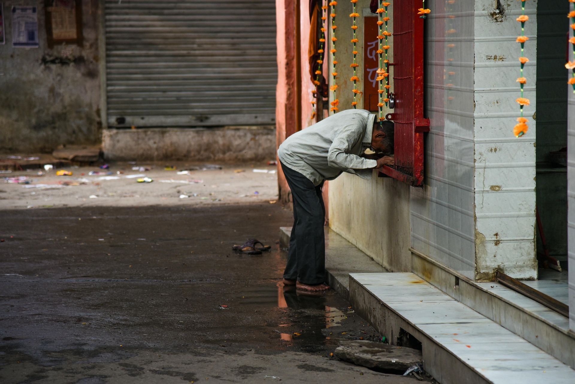 tips to get rid of dizziness (image sourced via Pexels / Photo by abhishek)